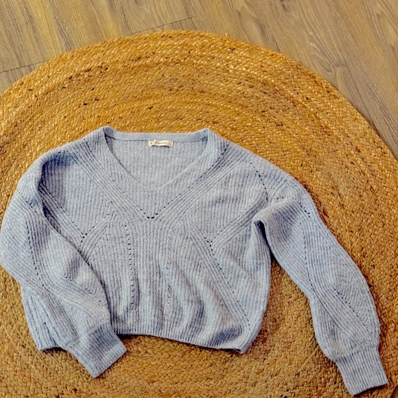 Cropped Knitted Sweater - Picture 7 of 7